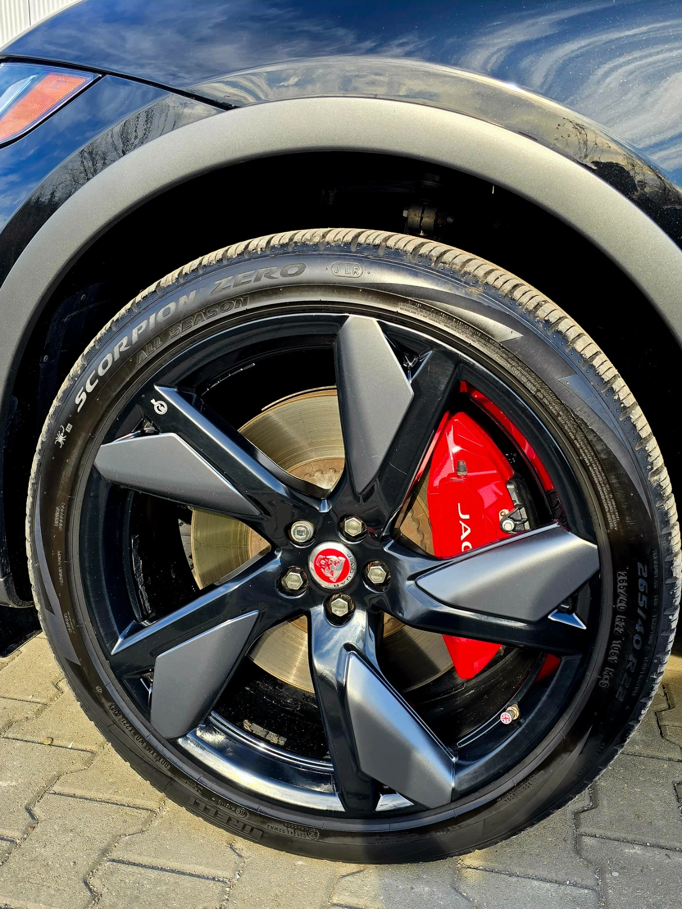 Jaguar F-PACE SVR P550 Facelift , снимка 5 - Автомобили и джипове - 54710291