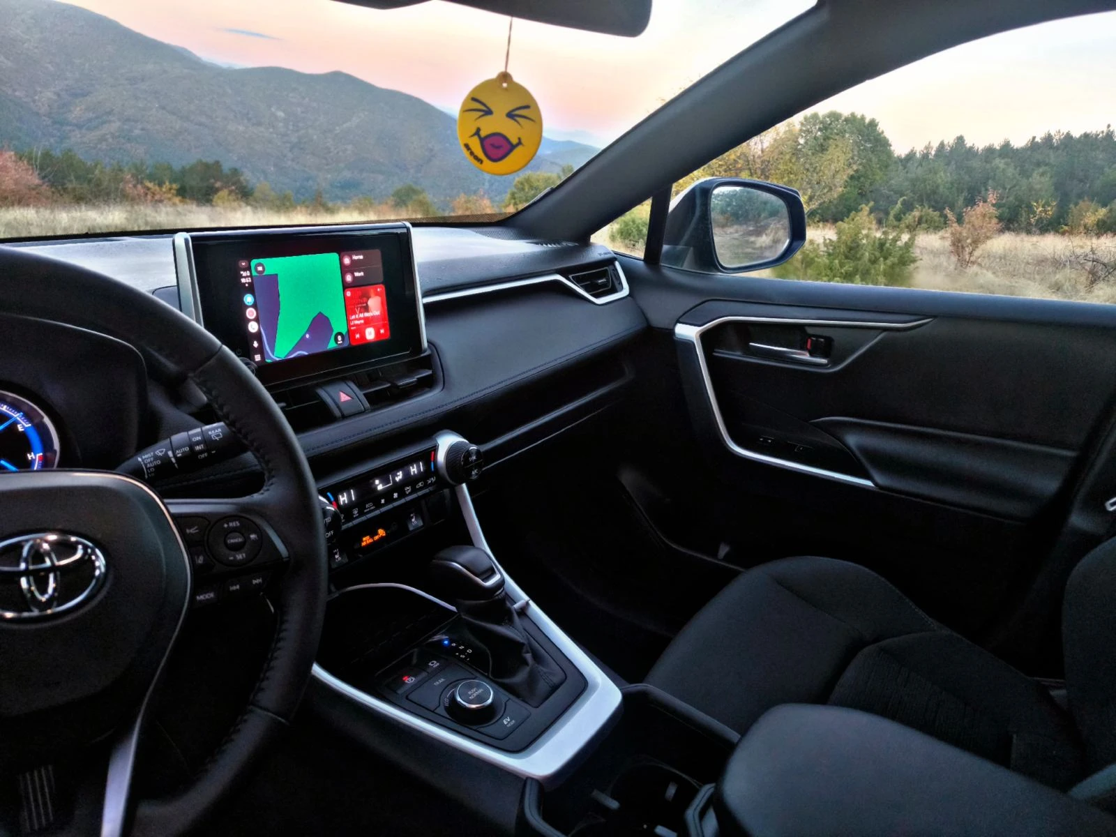Toyota Rav4 HYBRID * SE * USA, снимка 8 - Автомобили и джипове - 54959124