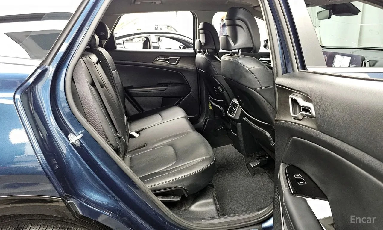 Kia Sportage * Gasoline 1.6 Turbo 4WD * БЕЗ ПЪРВОНАЧАЛНА ВНОСКА, снимка 12 - Автомобили и джипове - 55898379