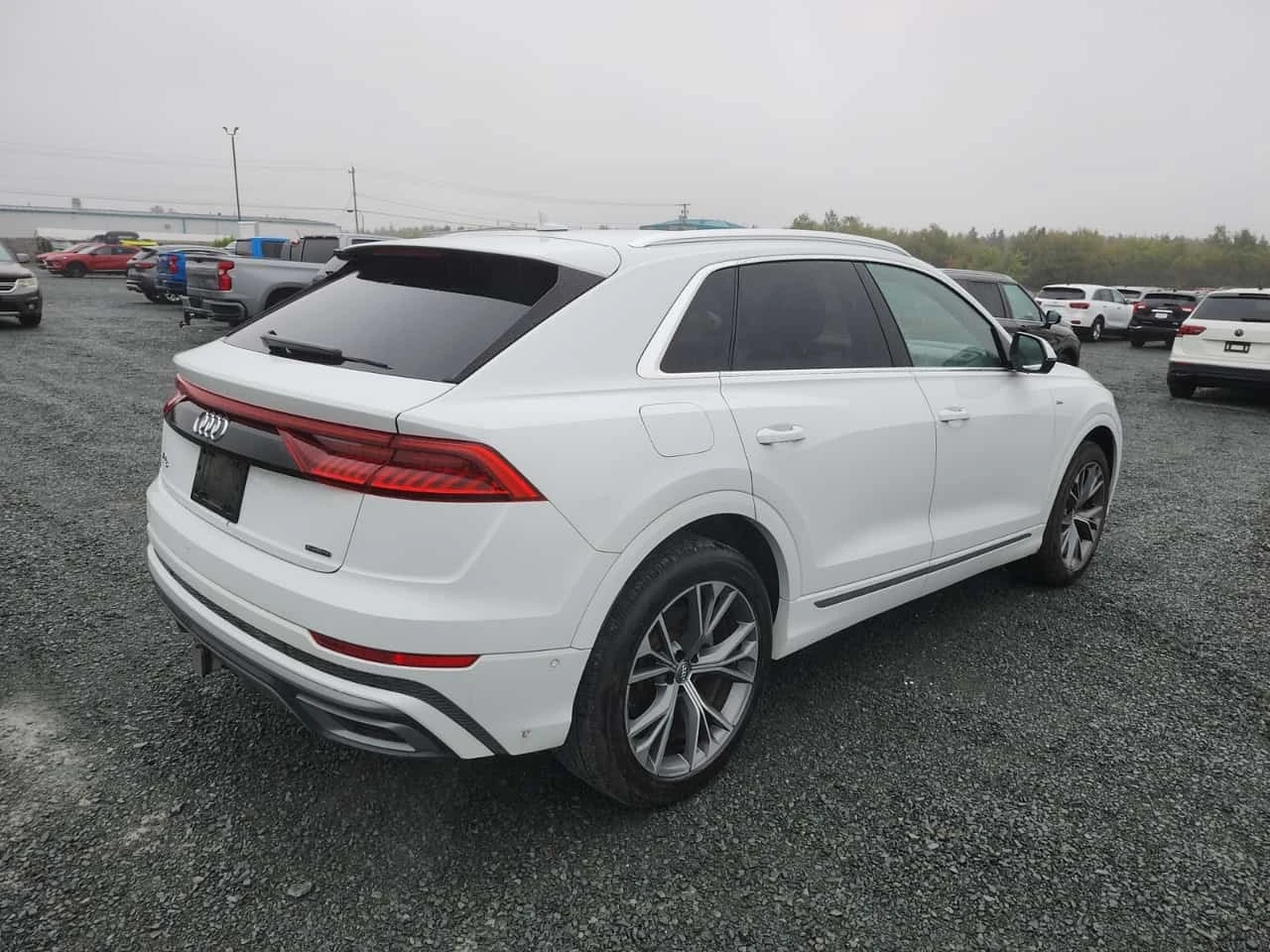 Audi Q8 * 55 TFSI * S-Line * Без инциденти * CARFAX * , снимка 4 - Автомобили и джипове - 56206410