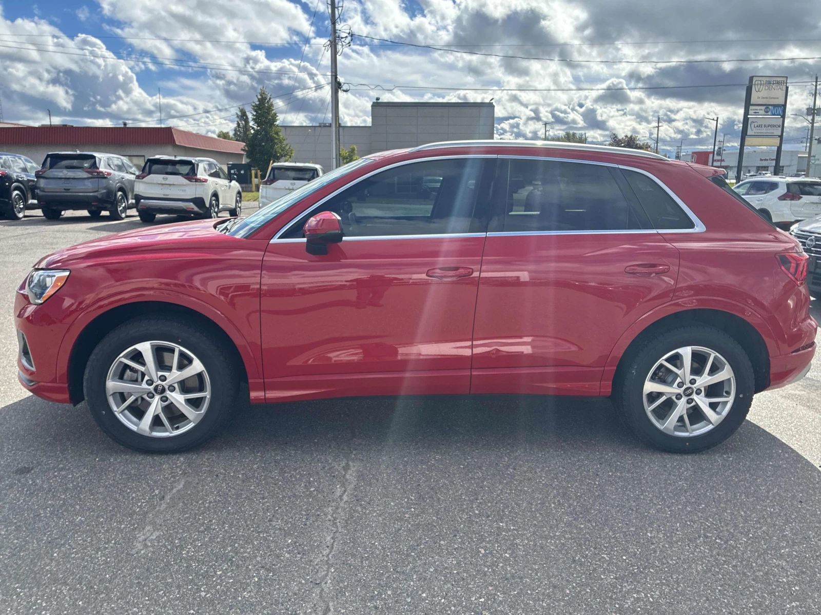 Audi Q3 Progressiv / Distronic / Carfax / Лизинг, снимка 2 - Автомобили и джипове - 56440007