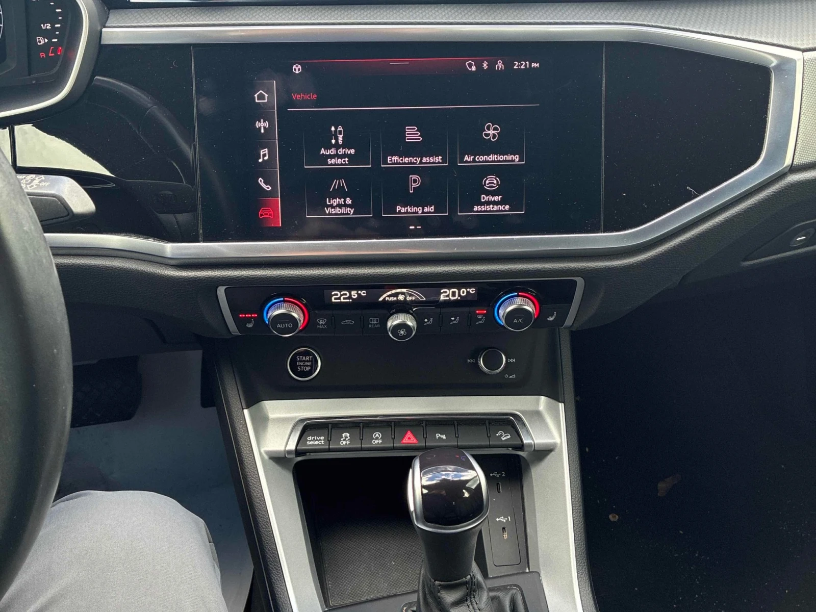 Audi Q3 Progressiv / Distronic / Carfax / Лизинг, снимка 9 - Автомобили и джипове - 56440007