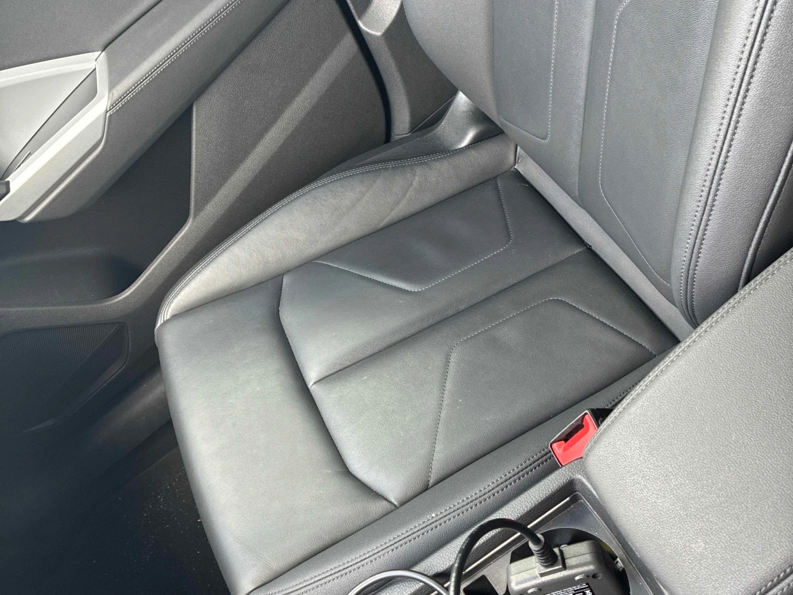 Audi Q3 Progressiv / Distronic / Carfax / Лизинг, снимка 11 - Автомобили и джипове - 56440007