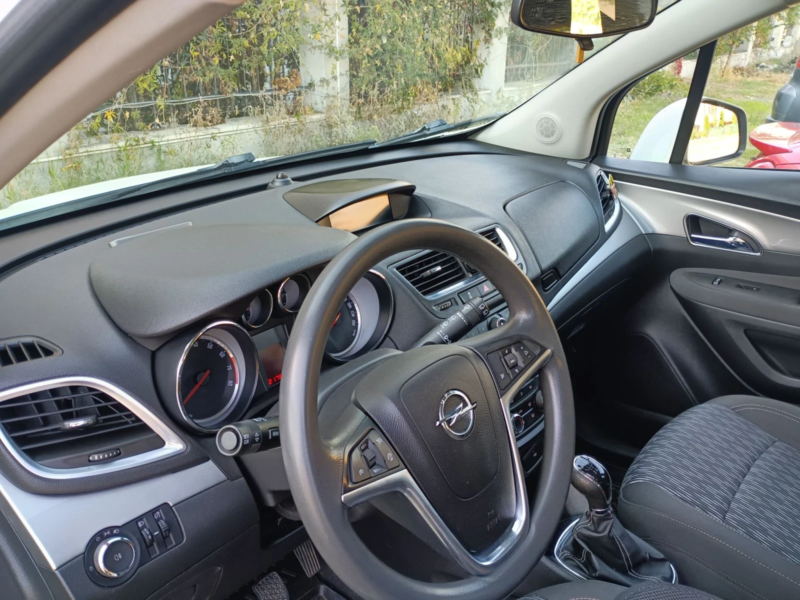 Opel Mokka, снимка 2 - Автомобили и джипове - 56462461