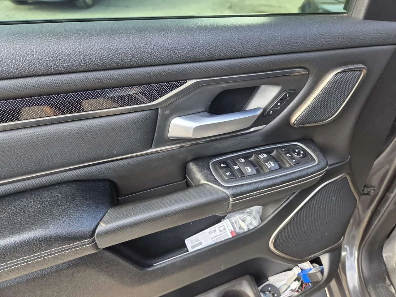 Dodge RAM 1500 * Sport * ���������� * ������ ���������������� | Mobile.bg � ����������� 13