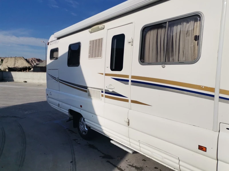 Кемпер HYMER / ERIBA Esterel 37, снимка 5 - Каравани и кемпери - 53032500