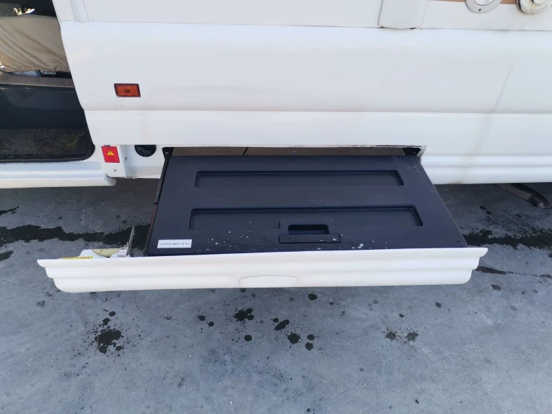 Кемпер HYMER / ERIBA Esterel 37, снимка 10 - Каравани и кемпери - 53032500