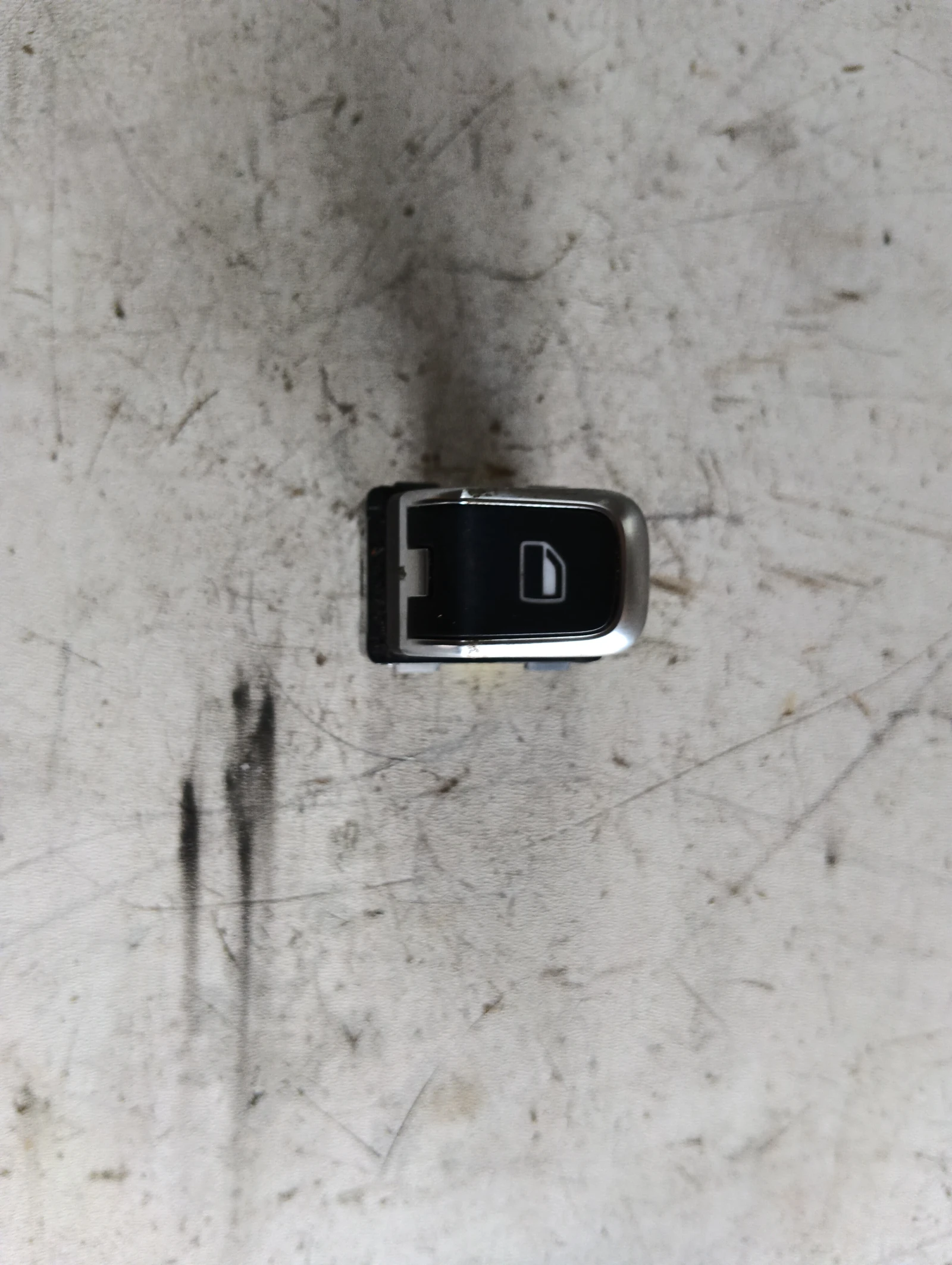 копче ел. стъкла 8V0959855A Audi A3