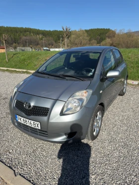 Toyota Yaris 1.3 VVT-I Automatic , снимка 1
