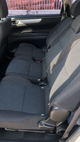Toyota Avensis verso, снимка 9