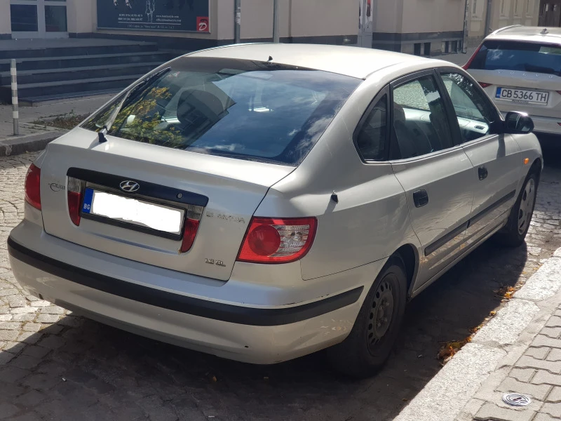 Hyundai Elantra 1.6 GL New Facelift, снимка 3 - Автомобили и джипове - 47501018