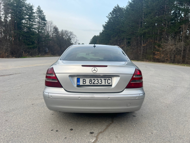 Mercedes-Benz E 270, снимка 5 - Автомобили и джипове - 46395407