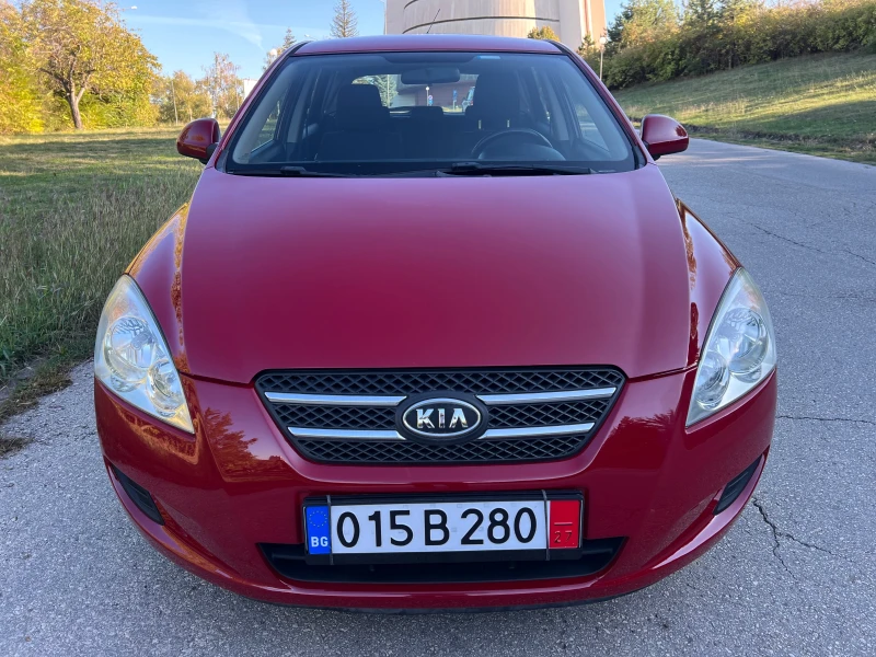 Kia Ceed 1.4i 16v/109p.s., снимка 5 - Автомобили и джипове - 47645835