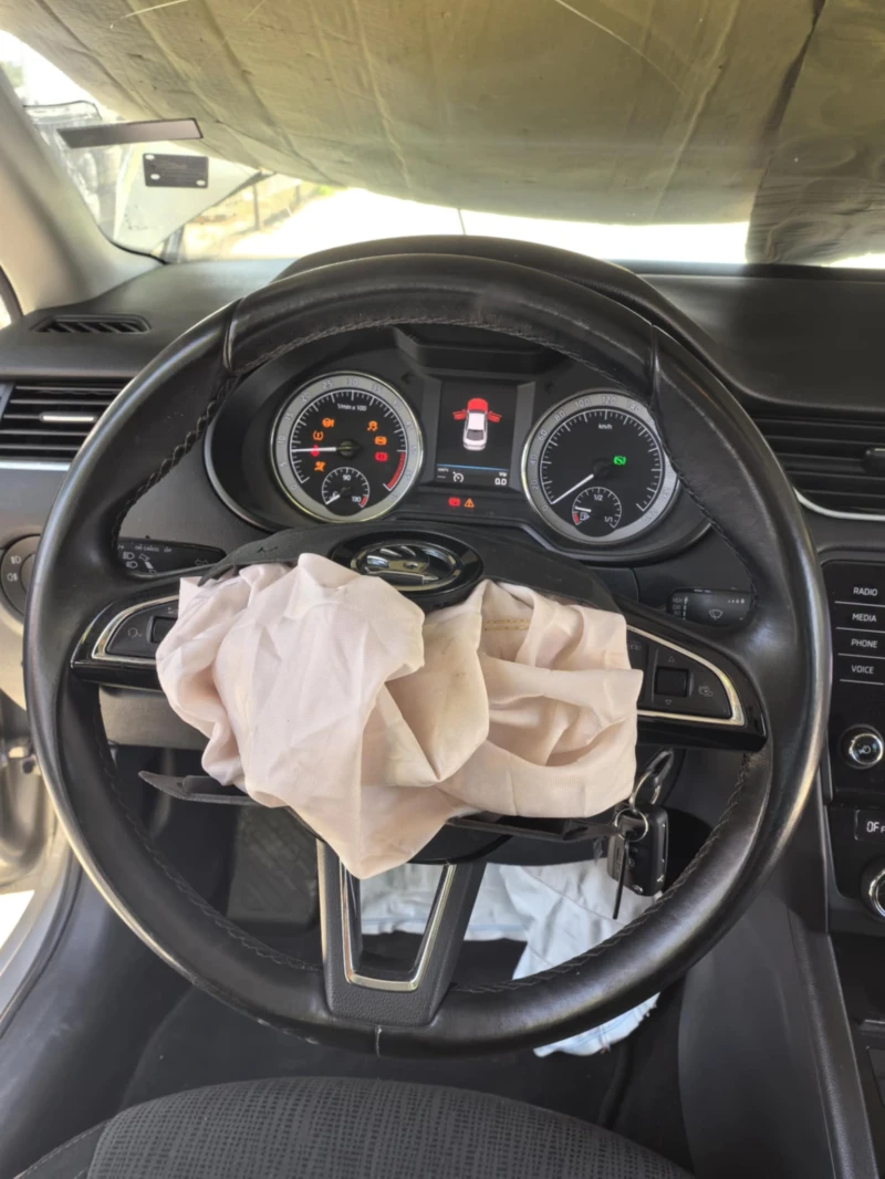 Skoda Octavia 2.0 tdi 4x4, снимка 13 - Автомобили и джипове - 51168490