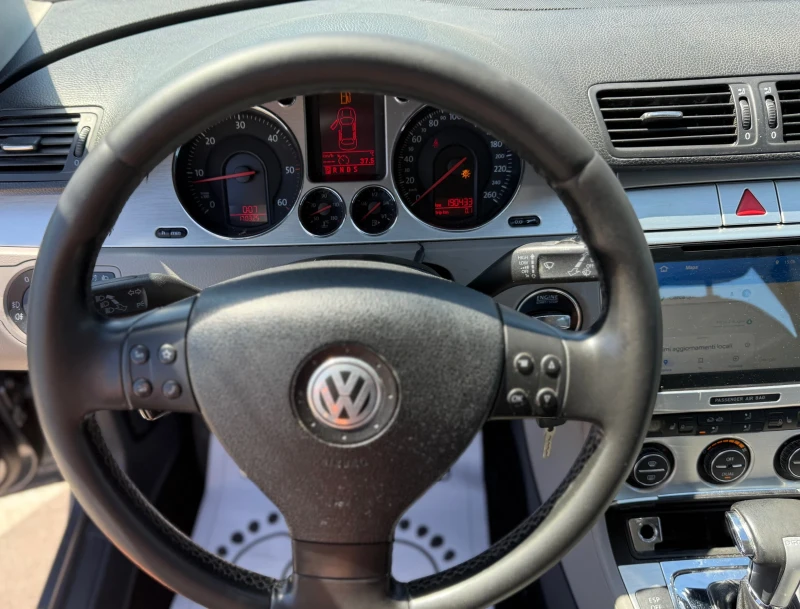 VW Passat 2.0TDI* DSG* НАВИГАЦИЯ* КОЖА * ЛИЗИНГ* , снимка 12 - Автомобили и джипове - 51316606