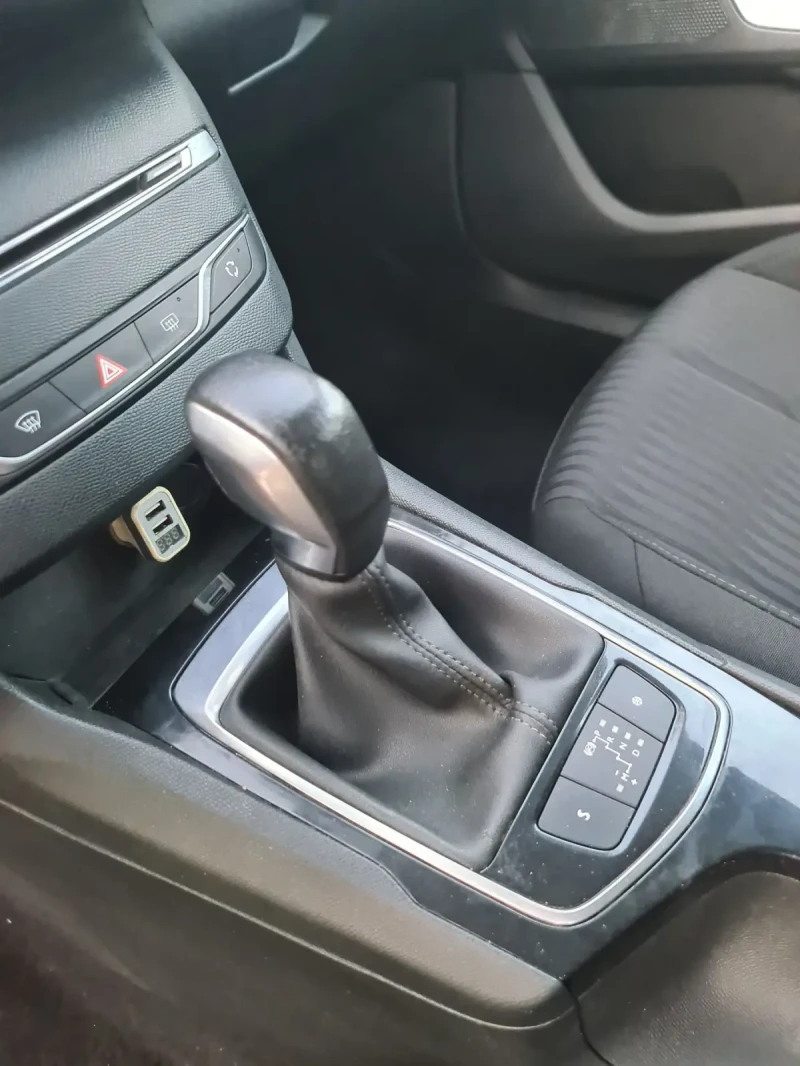 Peugeot 308 16HD, снимка 13 - Автомобили и джипове - 51434663