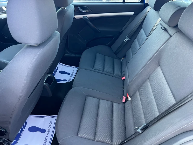 Skoda Octavia MPI 1.6* АВТОМАТИК* , снимка 11 - Автомобили и джипове - 52403314