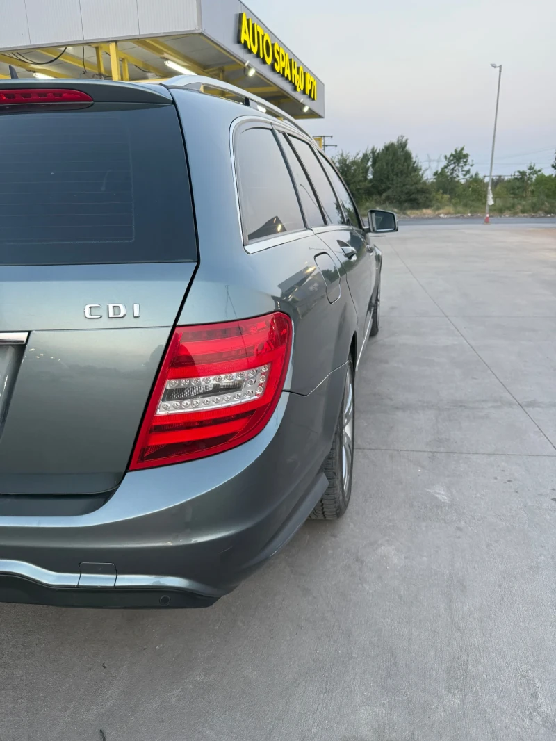 Mercedes-Benz C 220, снимка 11 - Автомобили и джипове - 52928674