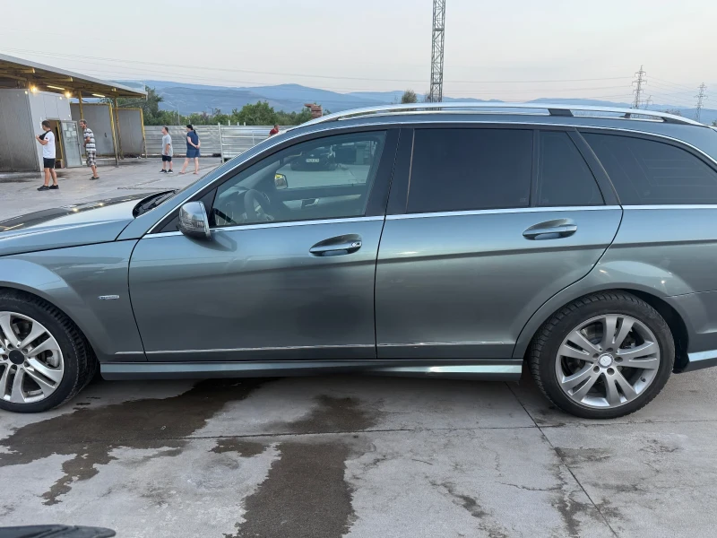 Mercedes-Benz C 220, снимка 2 - Автомобили и джипове - 52928674