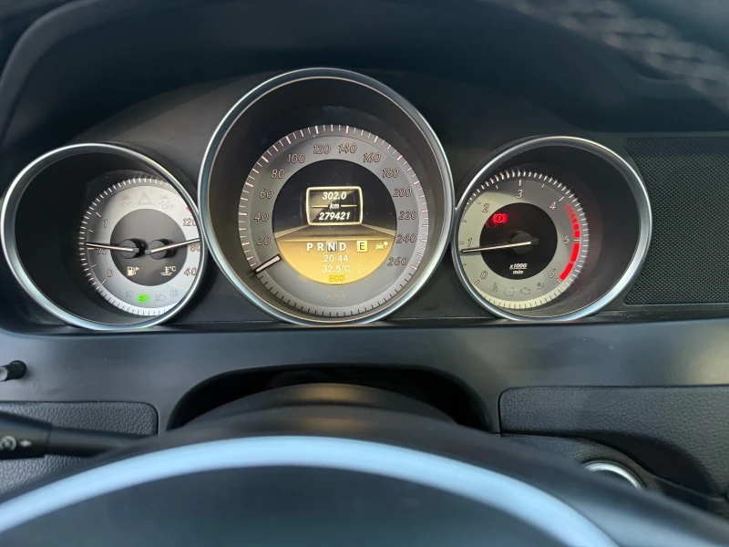 Mercedes-Benz C 220, снимка 14 - Автомобили и джипове - 52928674