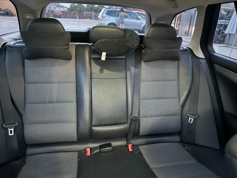 Mercedes-Benz C 220, снимка 8 - Автомобили и джипове - 52928674