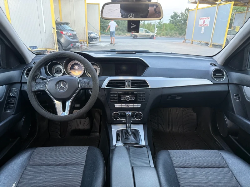 Mercedes-Benz C 220, снимка 3 - Автомобили и джипове - 52928674