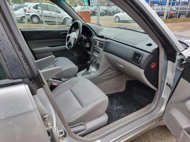 Subaru Forester 2.0I , снимка 15 - Автомобили и джипове - 35558819