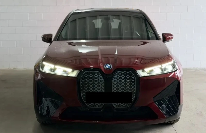 BMW iX 40 xDrive , снимка 2 - Автомобили и джипове - 53724987