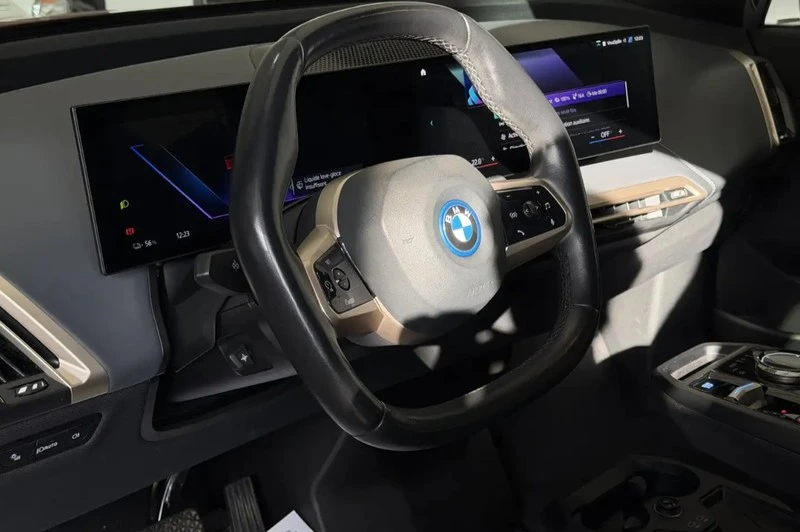 BMW iX 40 xDrive , снимка 10 - Автомобили и джипове - 53724987
