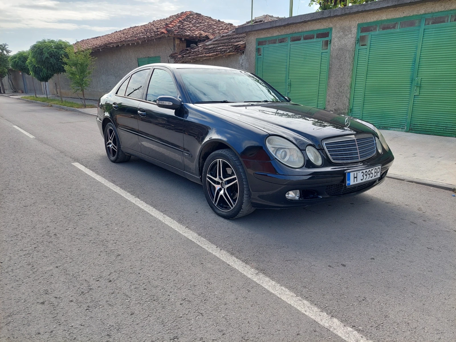 Mercedes-Benz E 200  - изображение 3