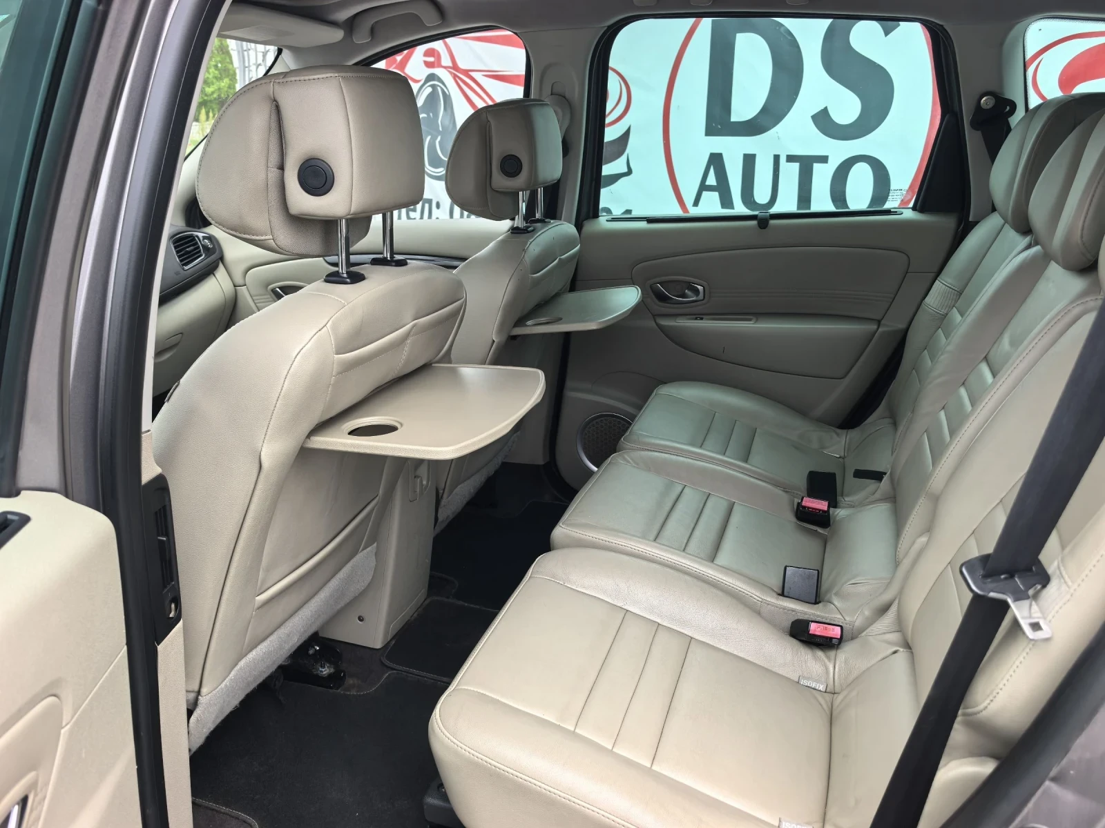 Renault Scenic 2.0DCI автомат/кожа/нави, снимка 10 - Автомобили и джипове - 49387827