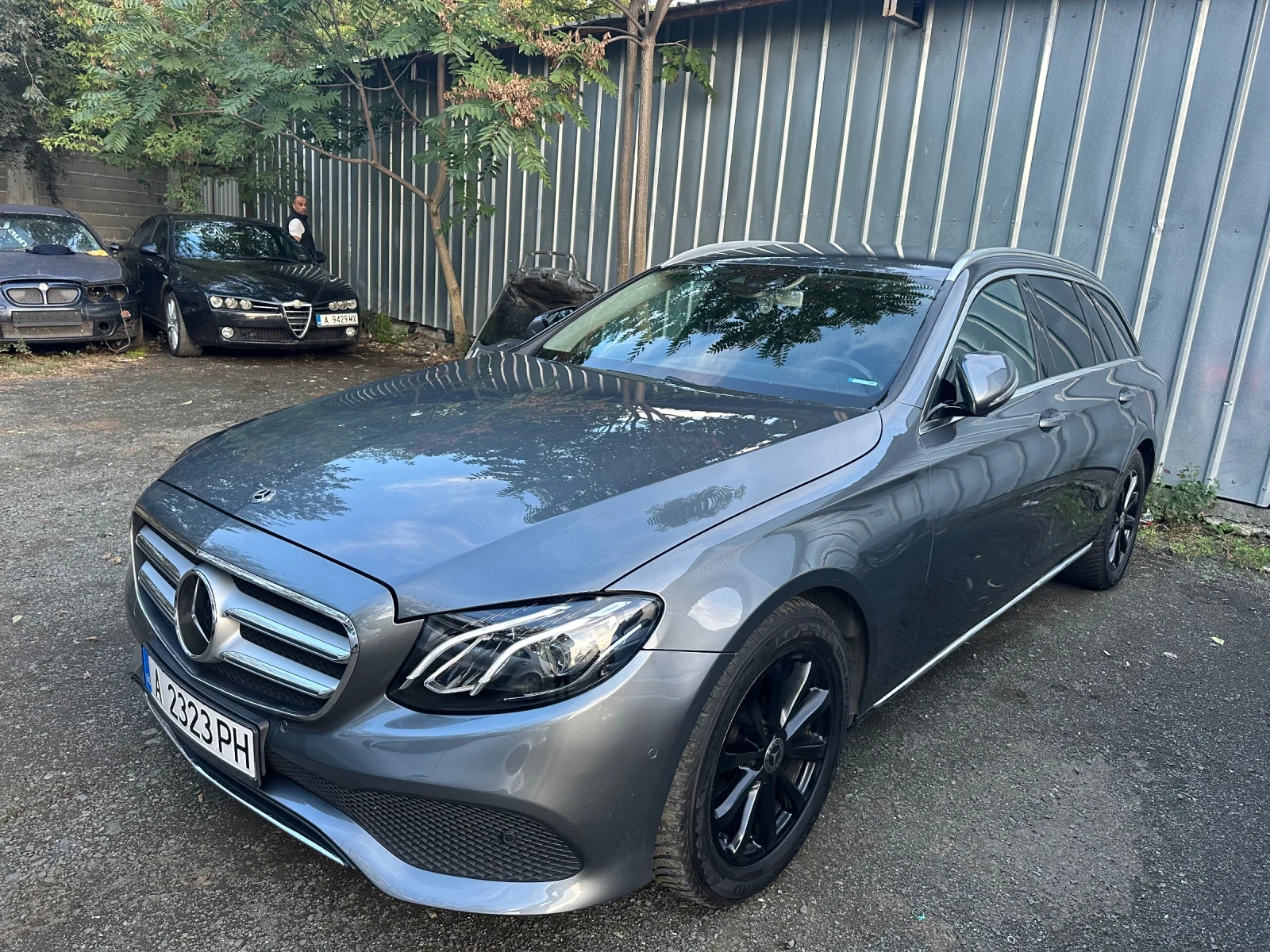 Mercedes-Benz E 220 9G AMG - изображение 4