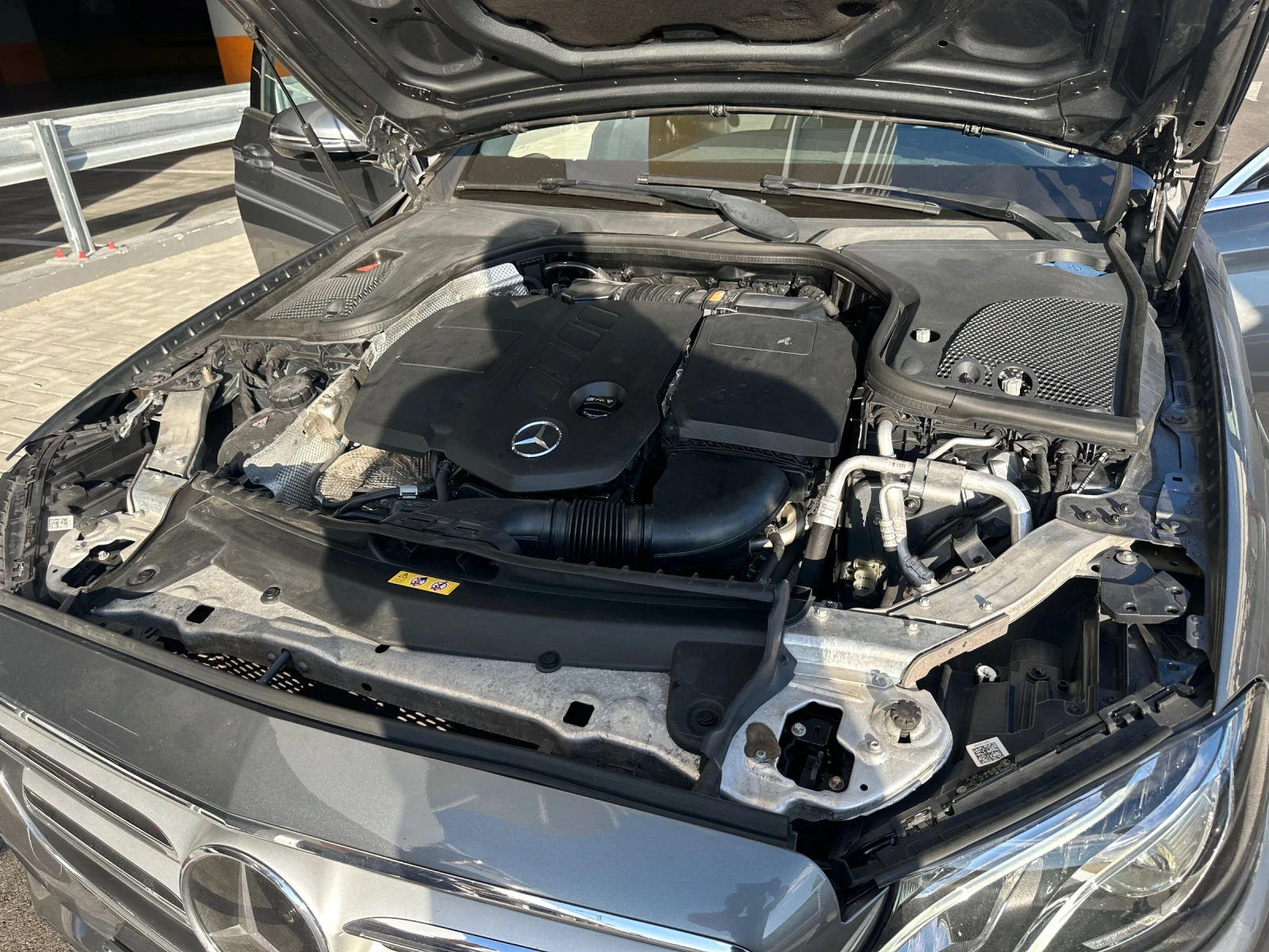 Mercedes-Benz E 220 9G AMG - изображение 8