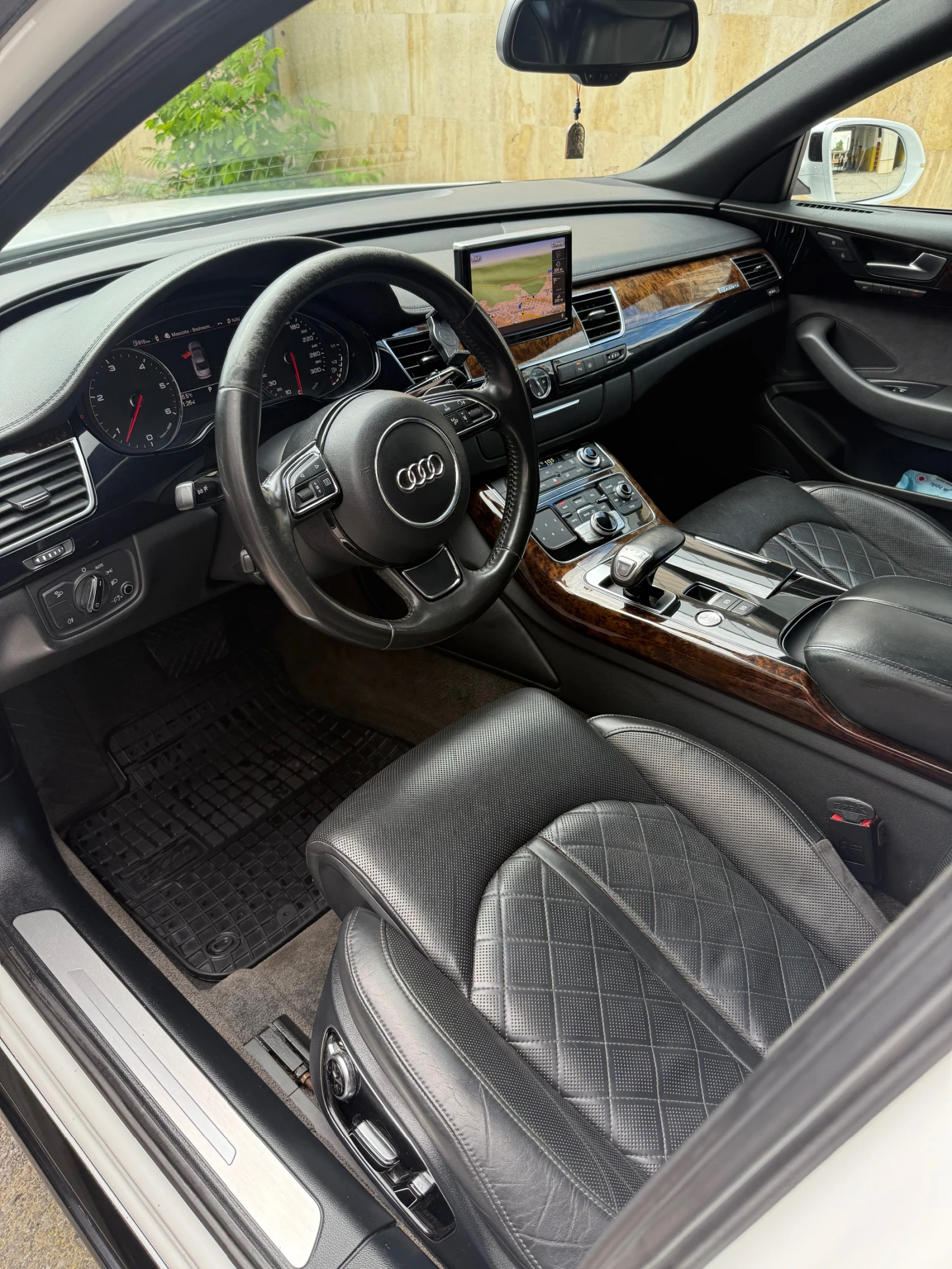 Audi A8 4.2TDI 4x4 сменени вериги топ  - изображение 7