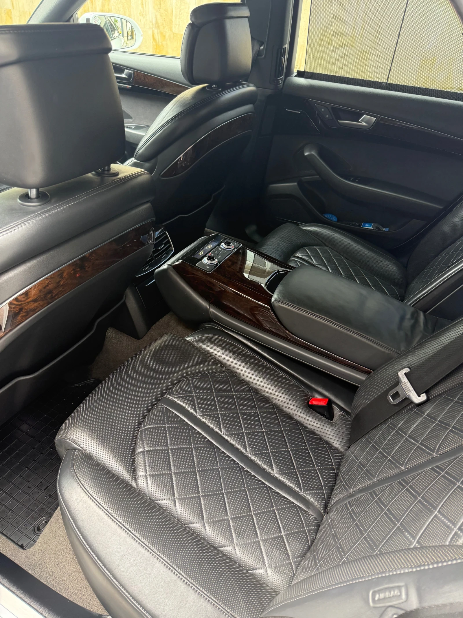 Audi A8 4.2TDI 4x4 сменени вериги топ  - изображение 9