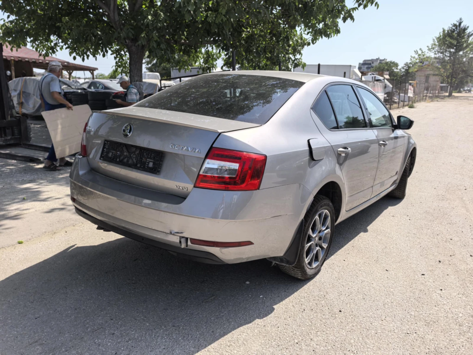 Skoda Octavia 2.0 tdi 4x4 - изображение 6