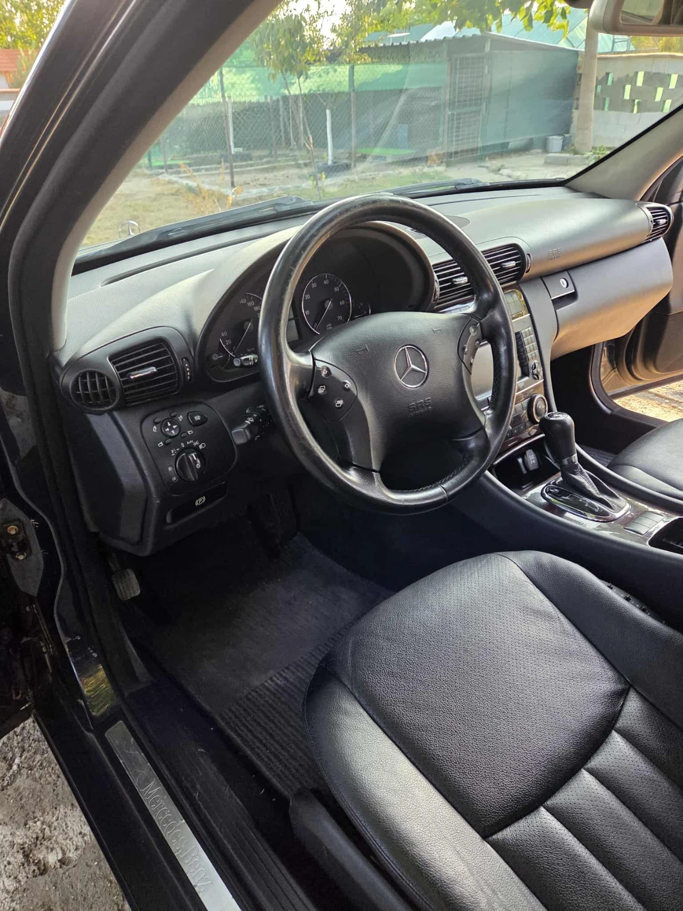 Mercedes-Benz C 240, снимка 9 - Автомобили и джипове - 54151889