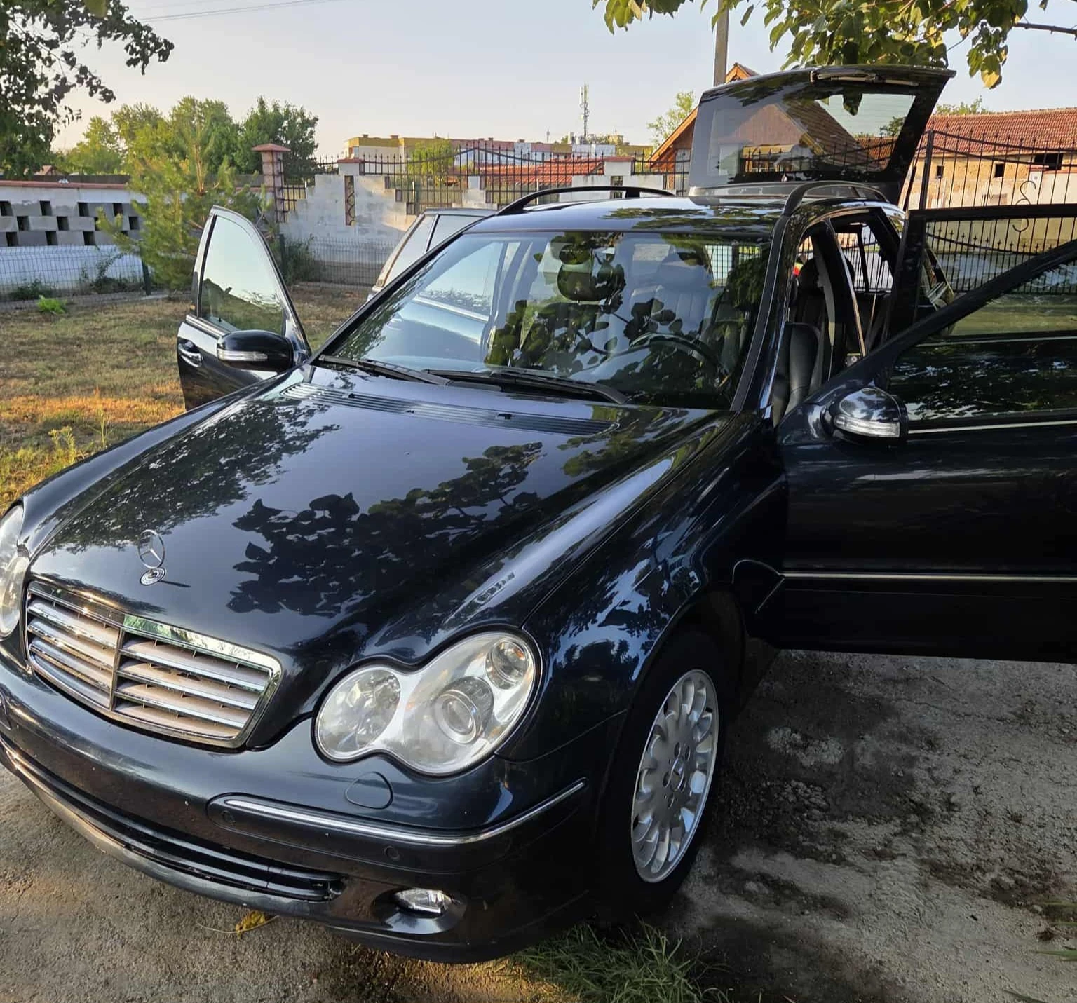 Mercedes-Benz C 240, снимка 8 - Автомобили и джипове - 54151889