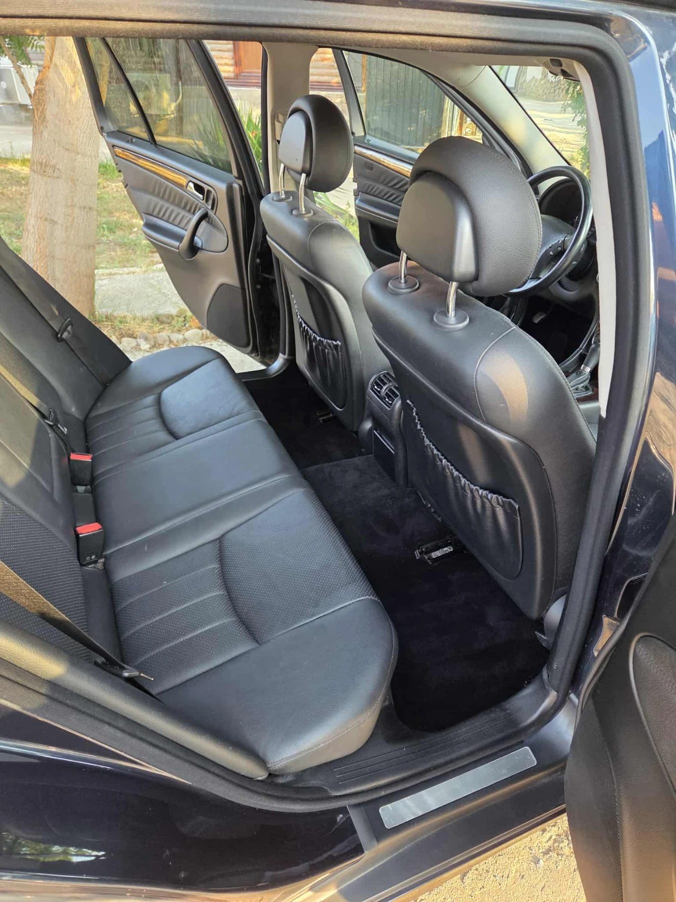 Mercedes-Benz C 240, снимка 11 - Автомобили и джипове - 54151889