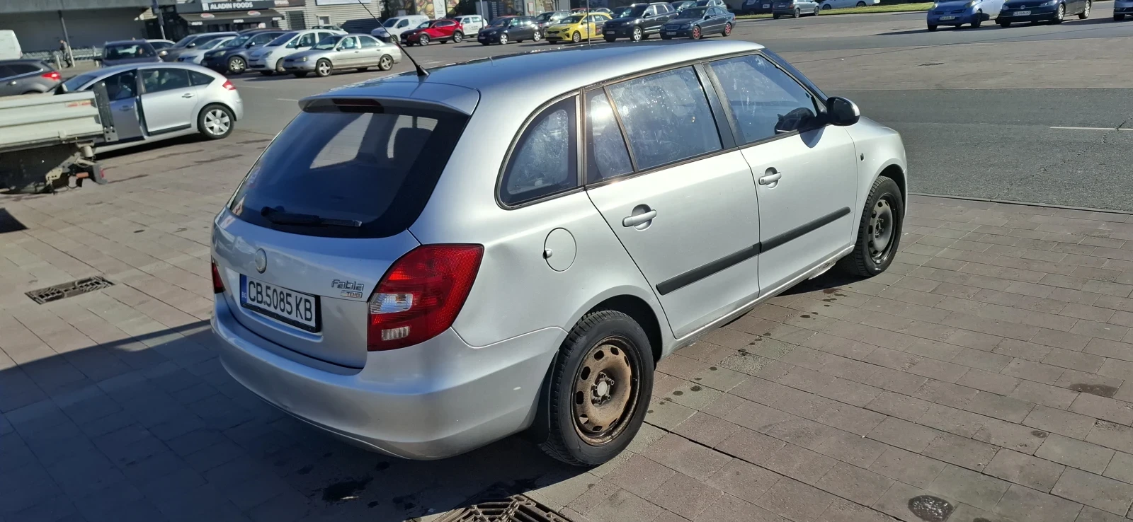 Skoda Fabia, снимка 2 - Автомобили и джипове - 54455401