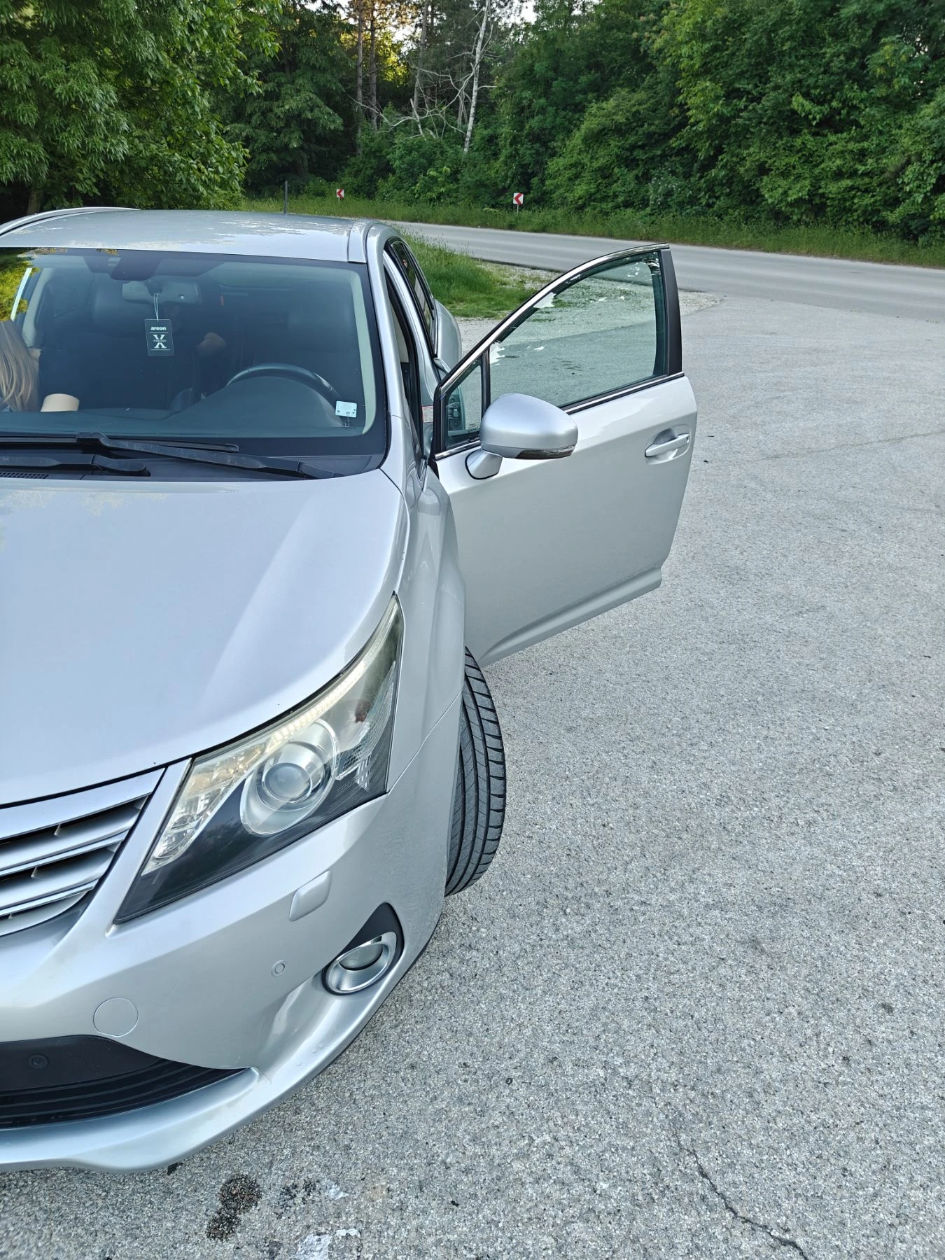 Toyota Avensis, снимка 3 - Автомобили и джипове - 54682179