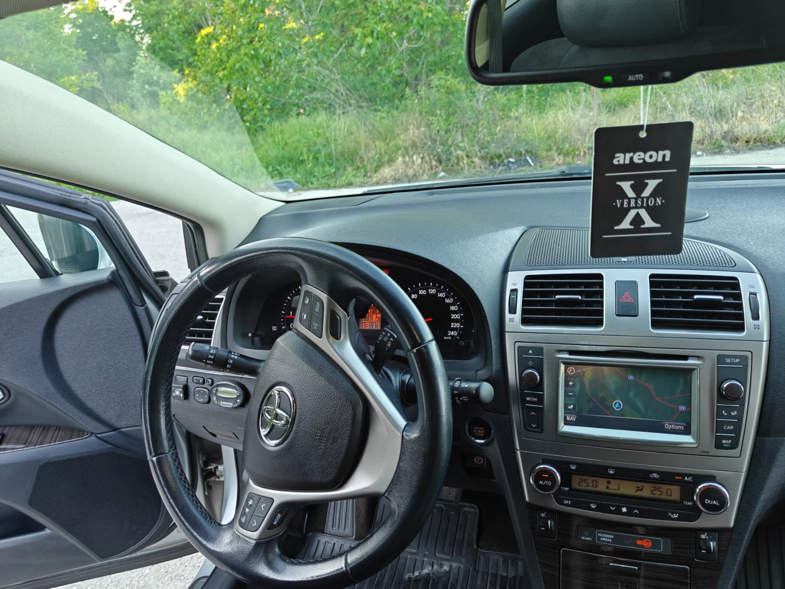 Toyota Avensis, снимка 2 - Автомобили и джипове - 54682179