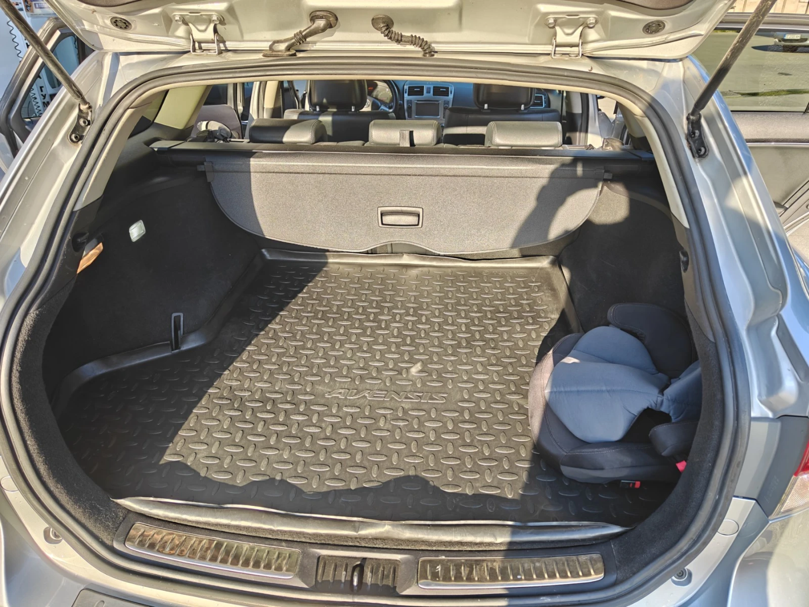 Toyota Avensis, снимка 14 - Автомобили и джипове - 54682179