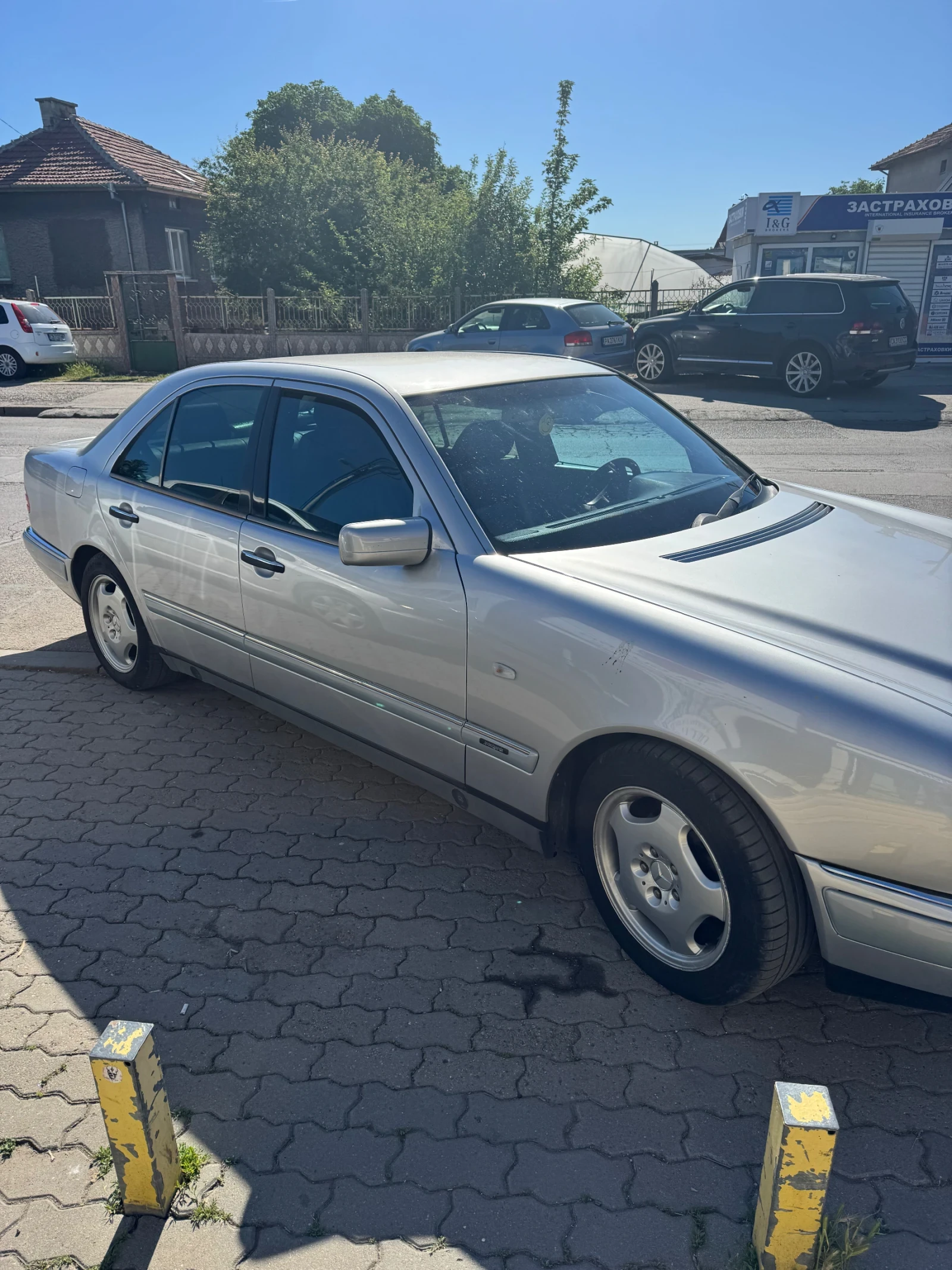 Mercedes-Benz 200 Лимузина Е200