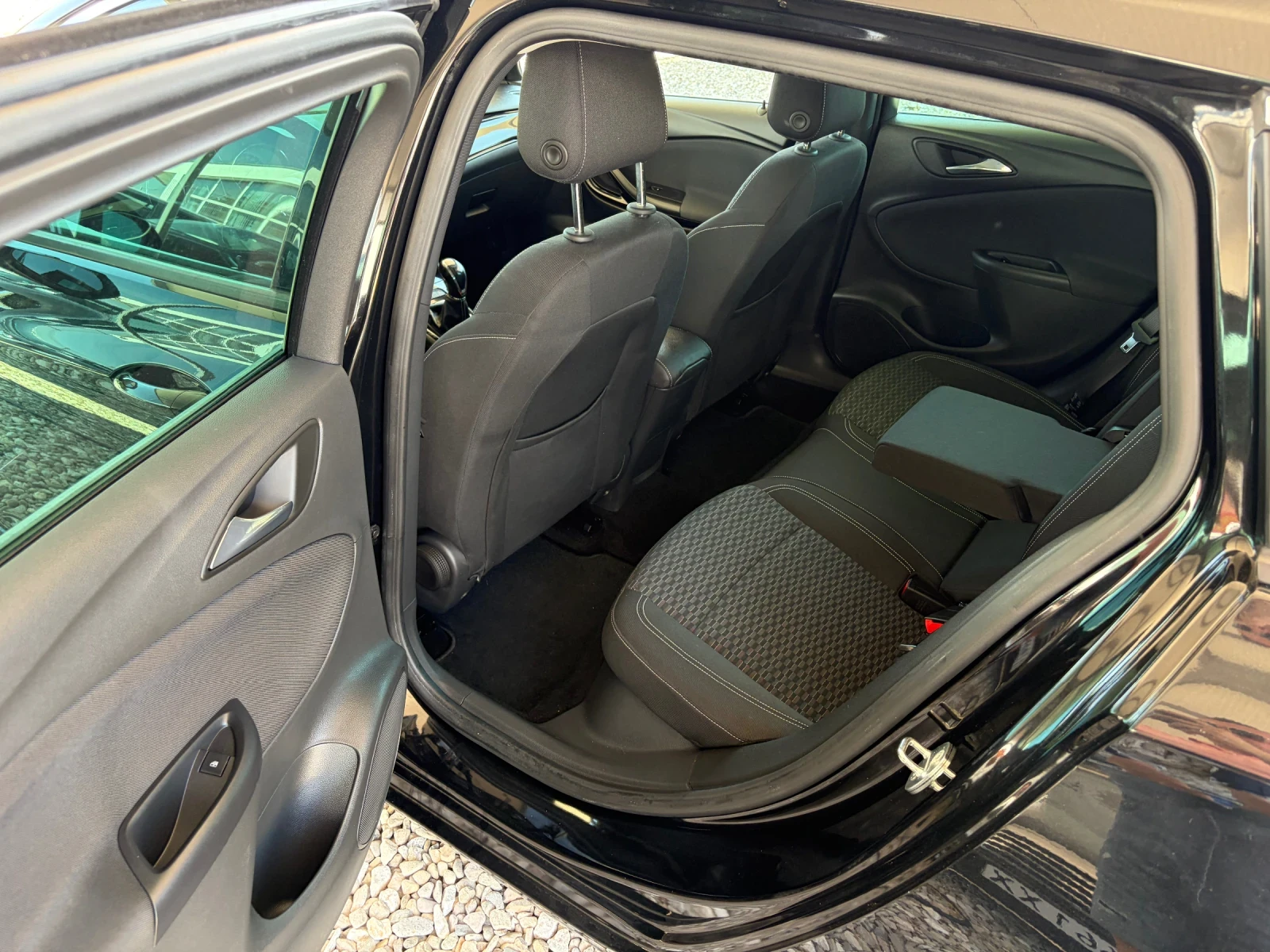 Opel Astra 1.6 D NAVI, снимка 6 - Автомобили и джипове - 54855095