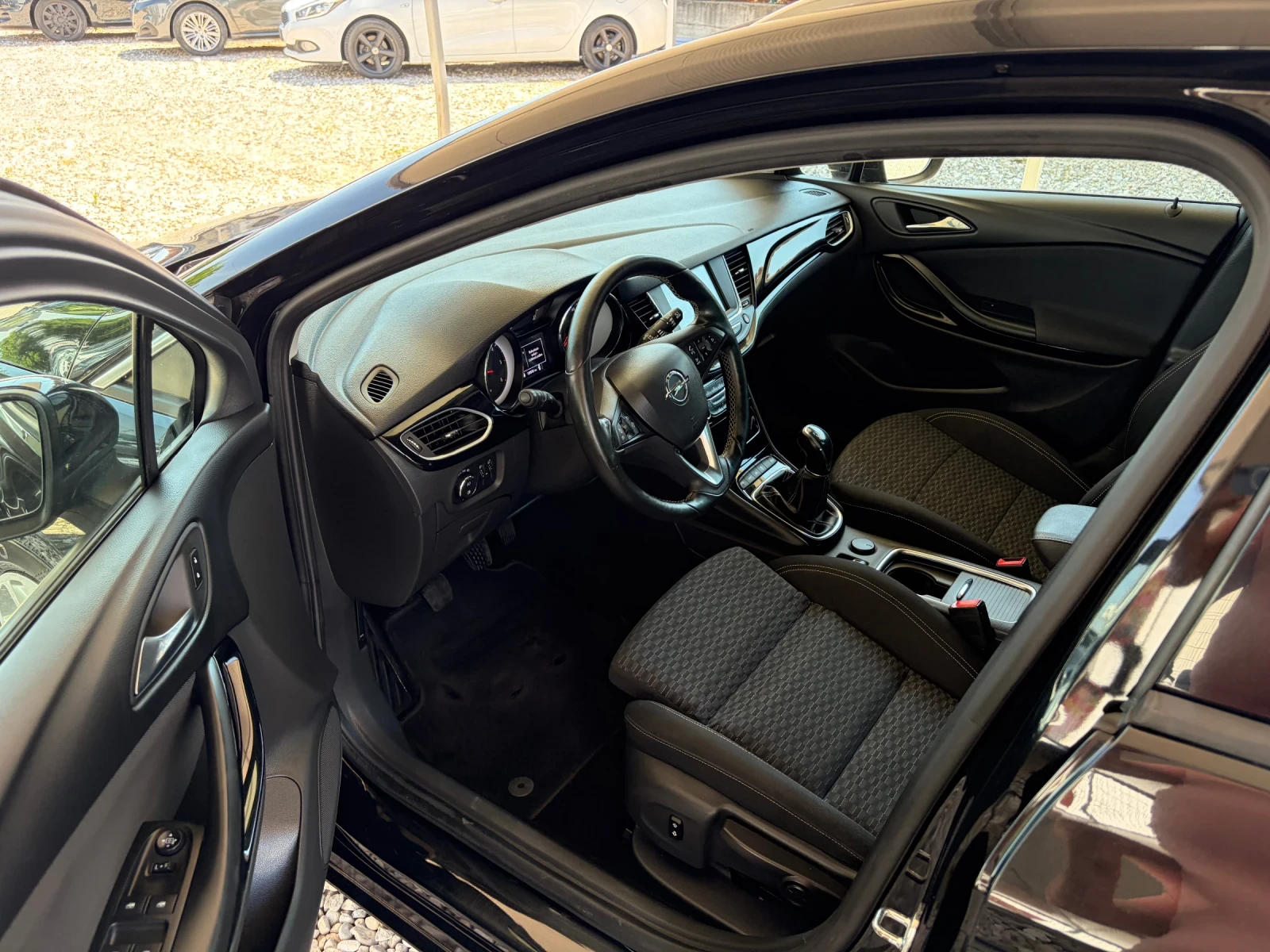 Opel Astra 1.6 D NAVI, снимка 4 - Автомобили и джипове - 54855095