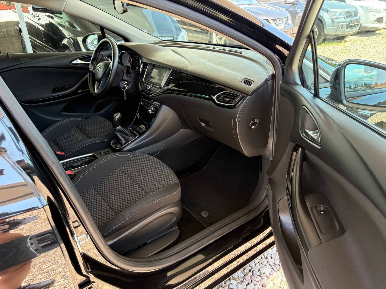 Opel Astra 1.6 D NAVI, снимка 10 - Автомобили и джипове - 54855095
