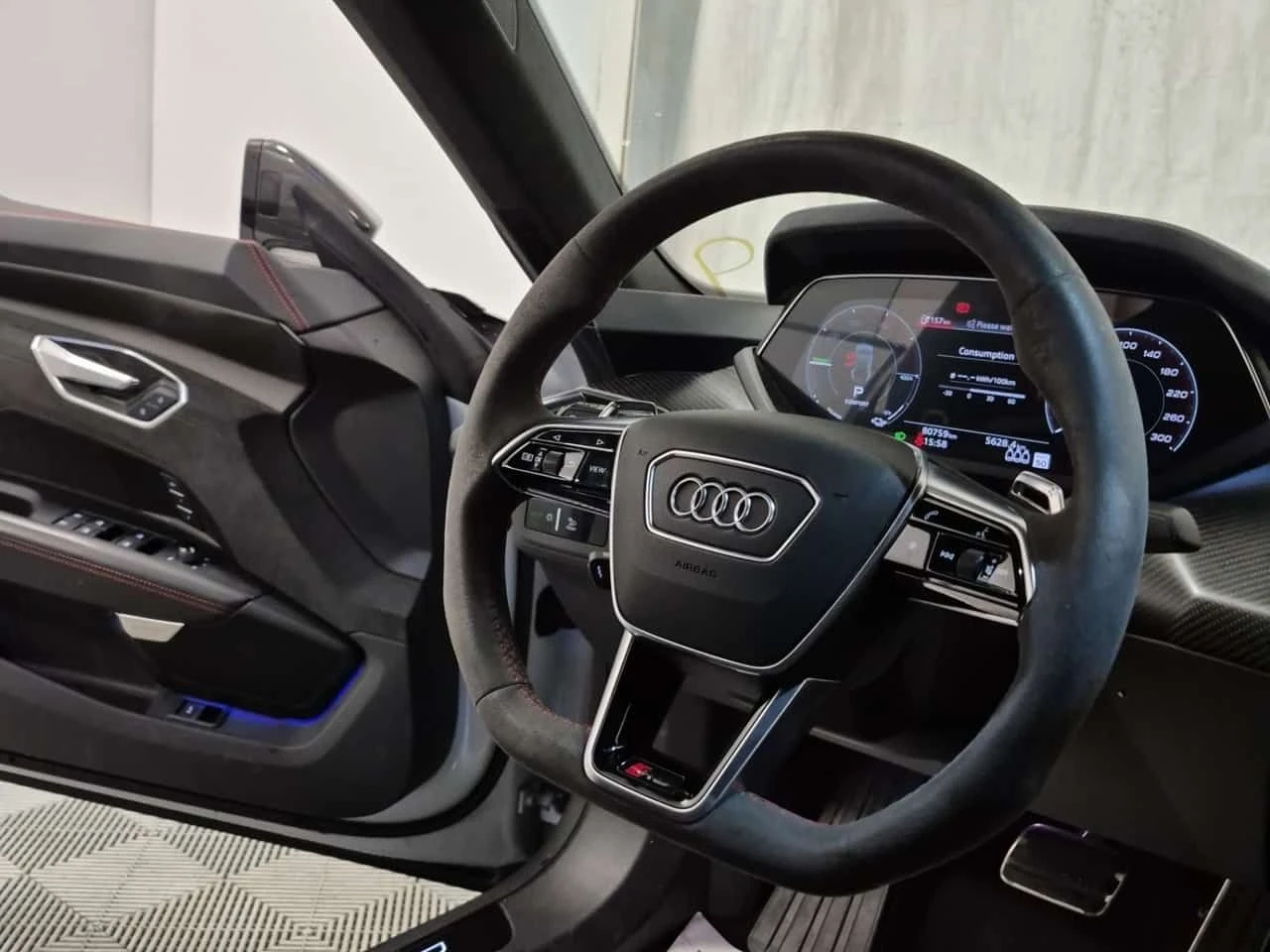 Audi E-Tron GT * QUATTRO * CARFAX * От VW * , снимка 9 - Автомобили и джипове - 55483329