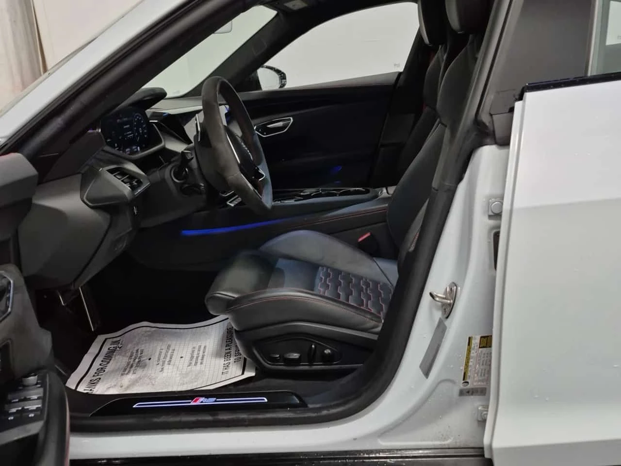 Audi E-Tron GT * QUATTRO * CARFAX * От VW * , снимка 10 - Автомобили и джипове - 55483329