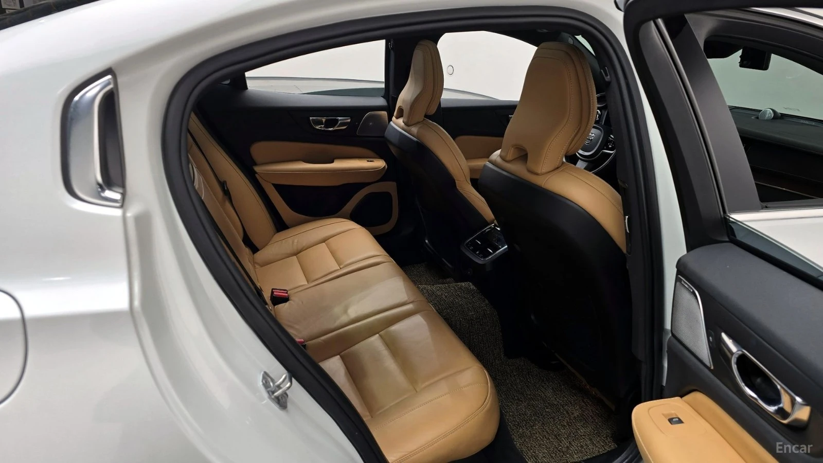 Volvo S60 * B5* ПАНО* KEYLESS* Camera* ПОДГРЕВ* 360* , снимка 11 - Автомобили и джипове - 55584876